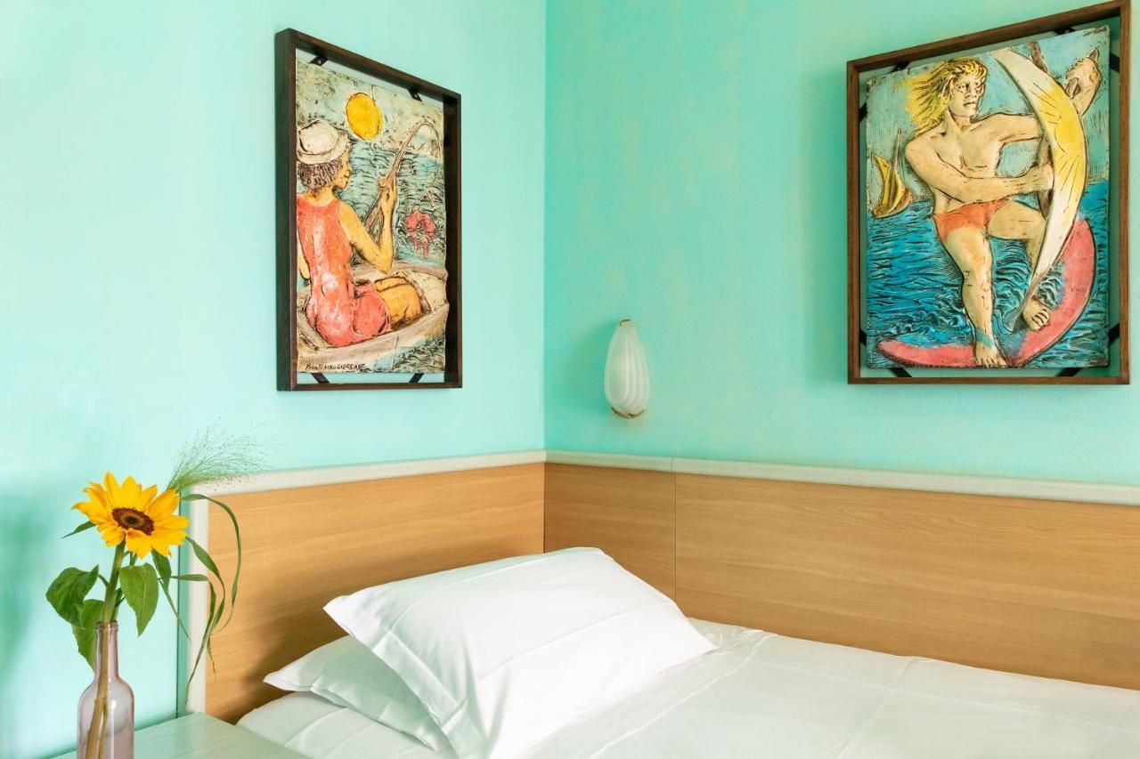 Hotel Plaza Cattolica Esterno foto